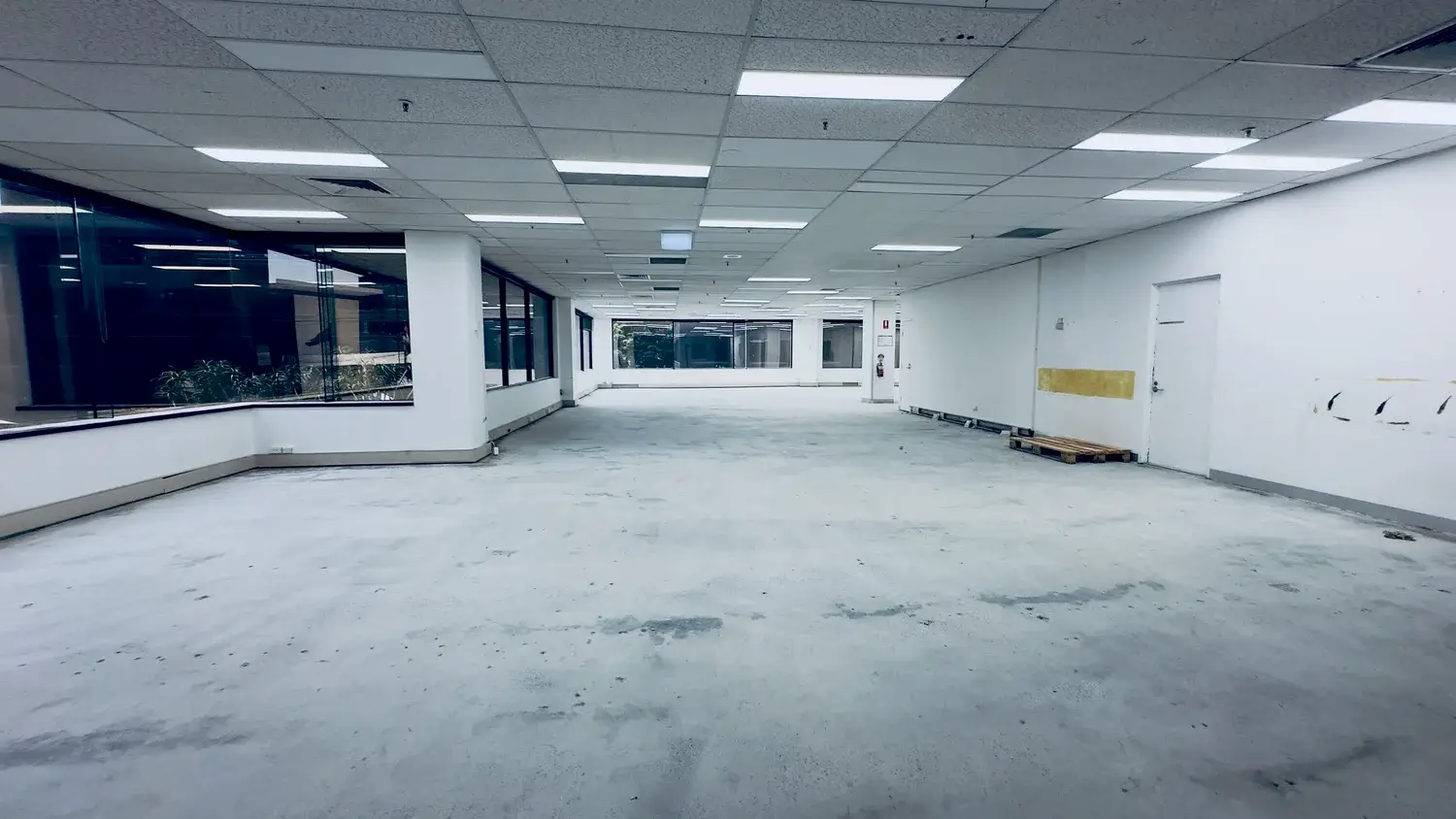 Office strip out and demolition for end of lease make good Melbourne