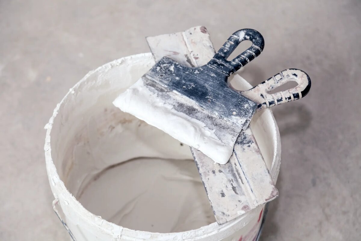 Professional plastering tools and equipment for commercial make good patching and plastering works in Melbourne